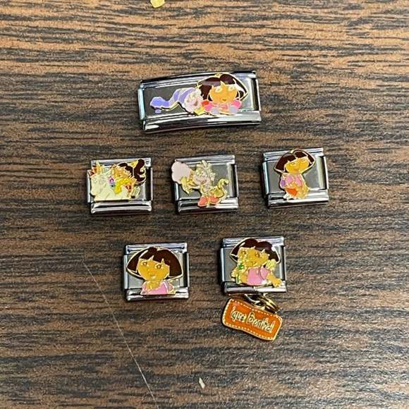 6 Casa Dor'o Dora The Explorer Italian Charms - Picture 1 of 2